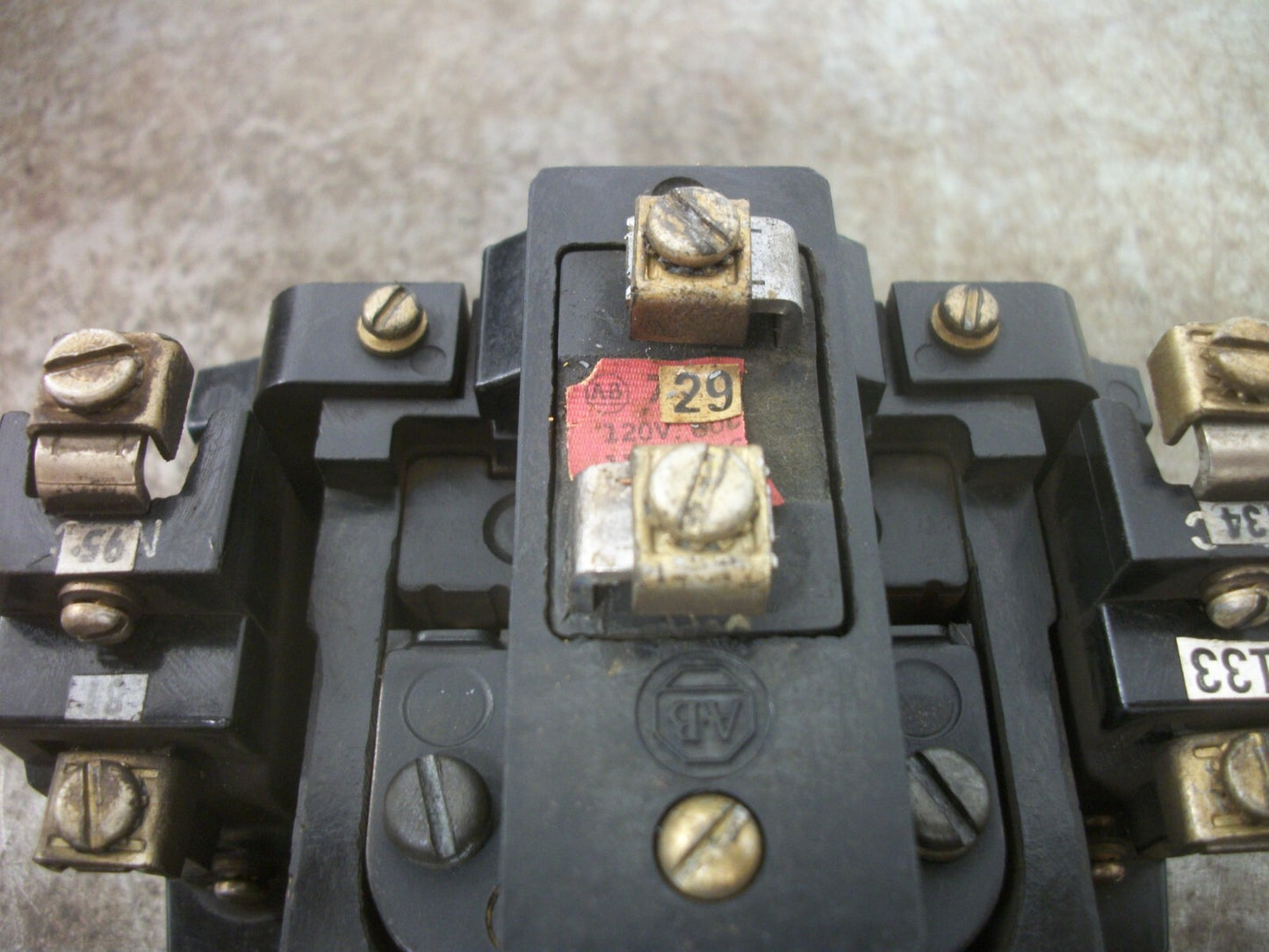 ALLEN-BRADLEY 8POLE AC RELAY 700-BR800A1 10AMP 120VCOIL