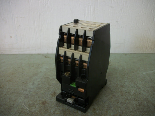 SIEMENS CONTROL RELAY 3TH8244-0A 16AMP 115VCOIL
