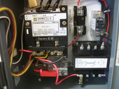 SQUARE D STARTER COMBO SIZE 0 8536SBO2H20S 120VCOIL 30AMP FUSIBLE MOTORLOGIC NOB