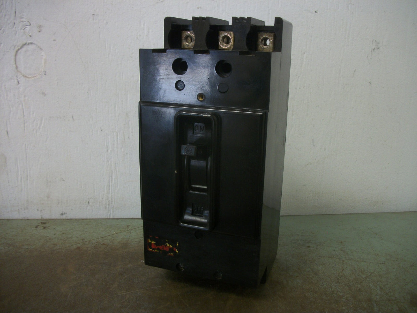 GE TF CIRCUIT BREAKER TF136040 40AMP 600VOLT 3POLE