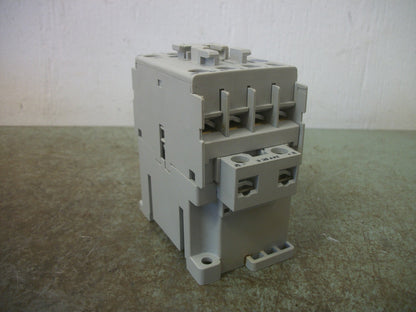 ALLEN-BRADLEY CONTACTOR 100-C09E*10 25AMP 24VCOIL 3PH 600V 7.5HP
