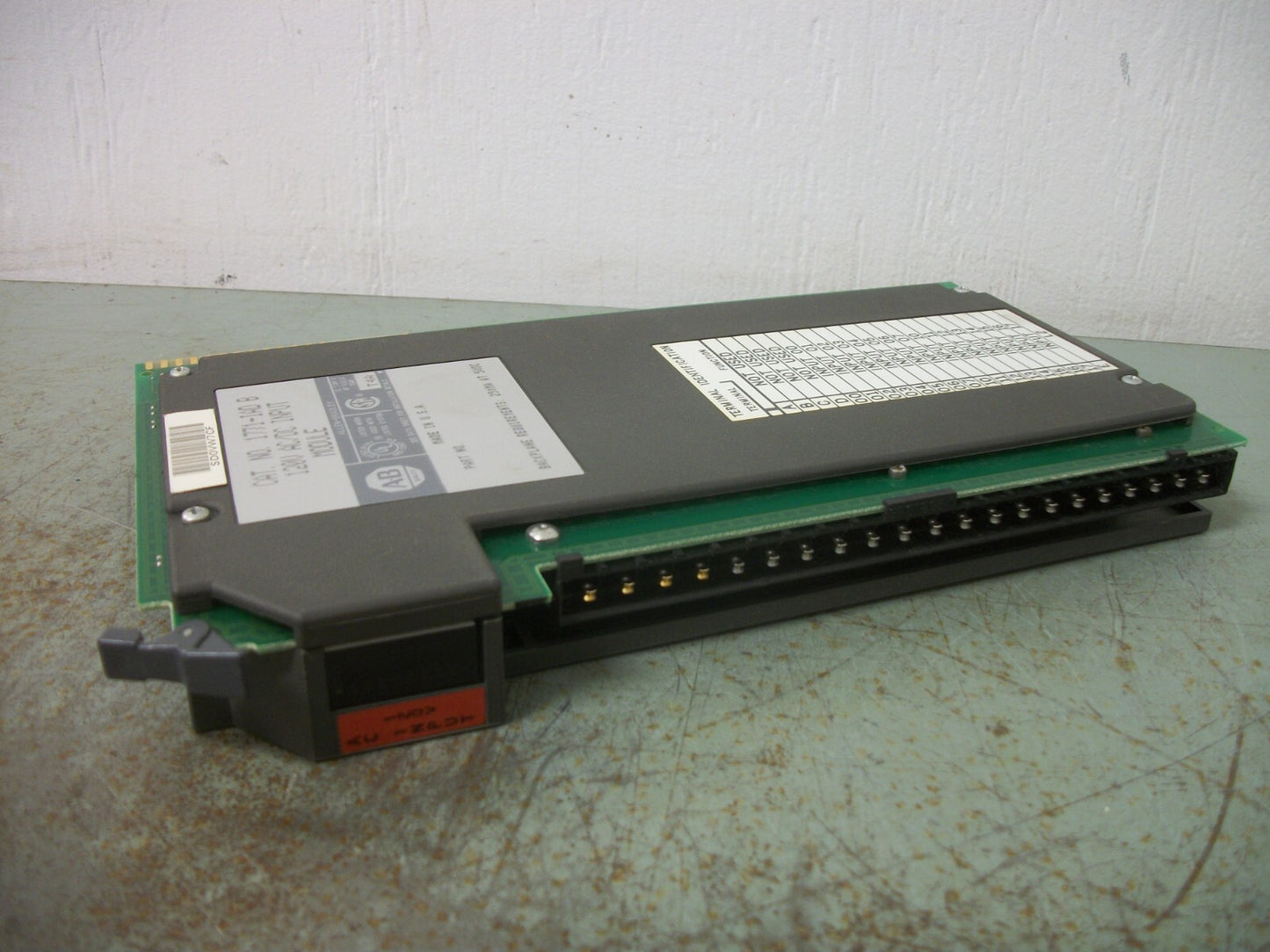ALLEN-BRADLEY 120V AC/DC INPUT MODULE 1771-IAD/B
