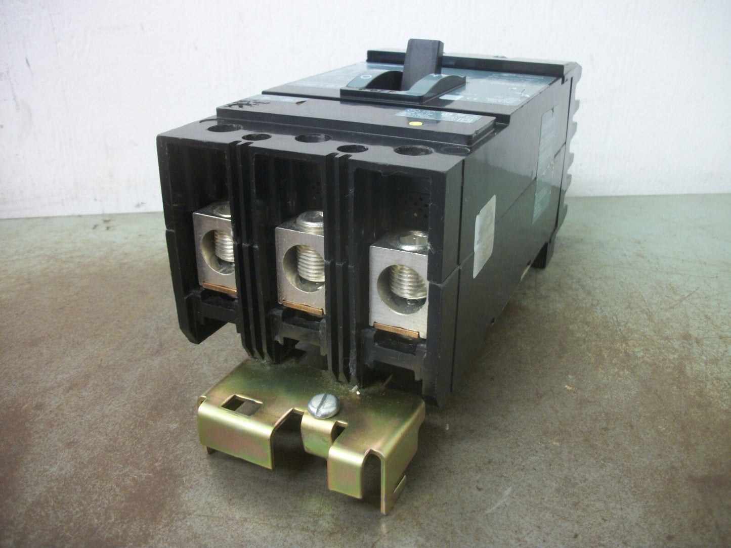 SQUARE D I-LINE KA CIRCUIT BREAKER KA36200 200AMP 600VOLT 3POLE GREEN