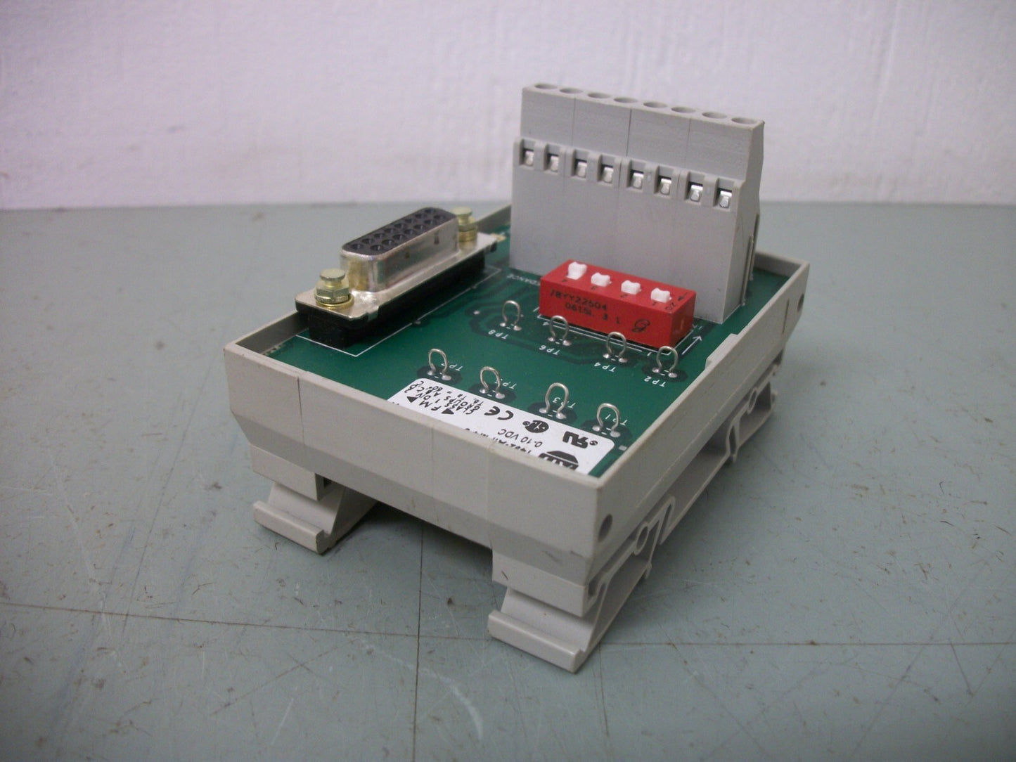 ALLEN-BRADLEY 4-CHANNEL ANALOG INTERFACE TERMINAL MODULE 1492-AIFM4-3