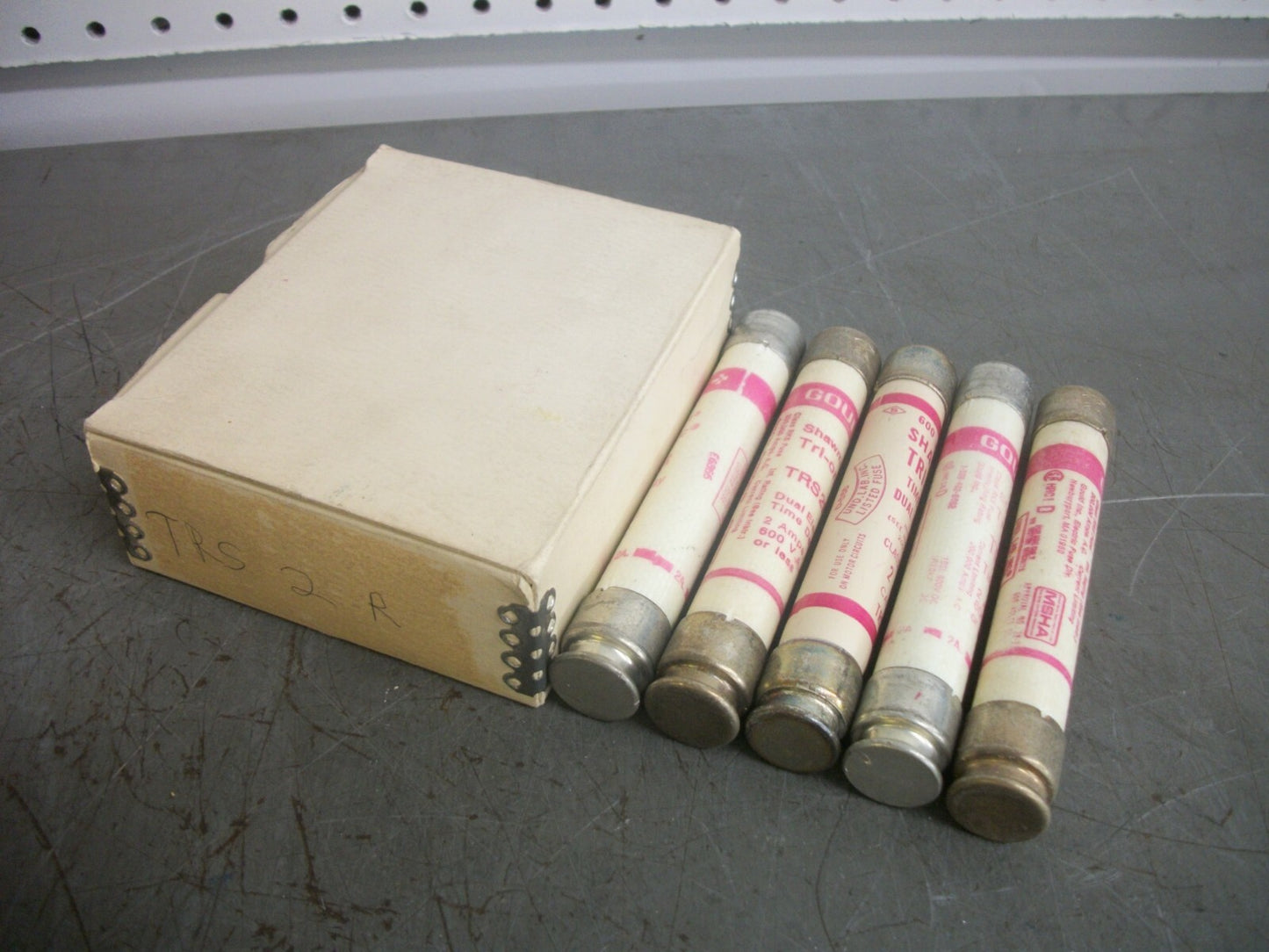 GOULD SHAWMUT BOX OF 5 TRI-ONIC FUSES TRS2R 2AMP 600VOLT NIB