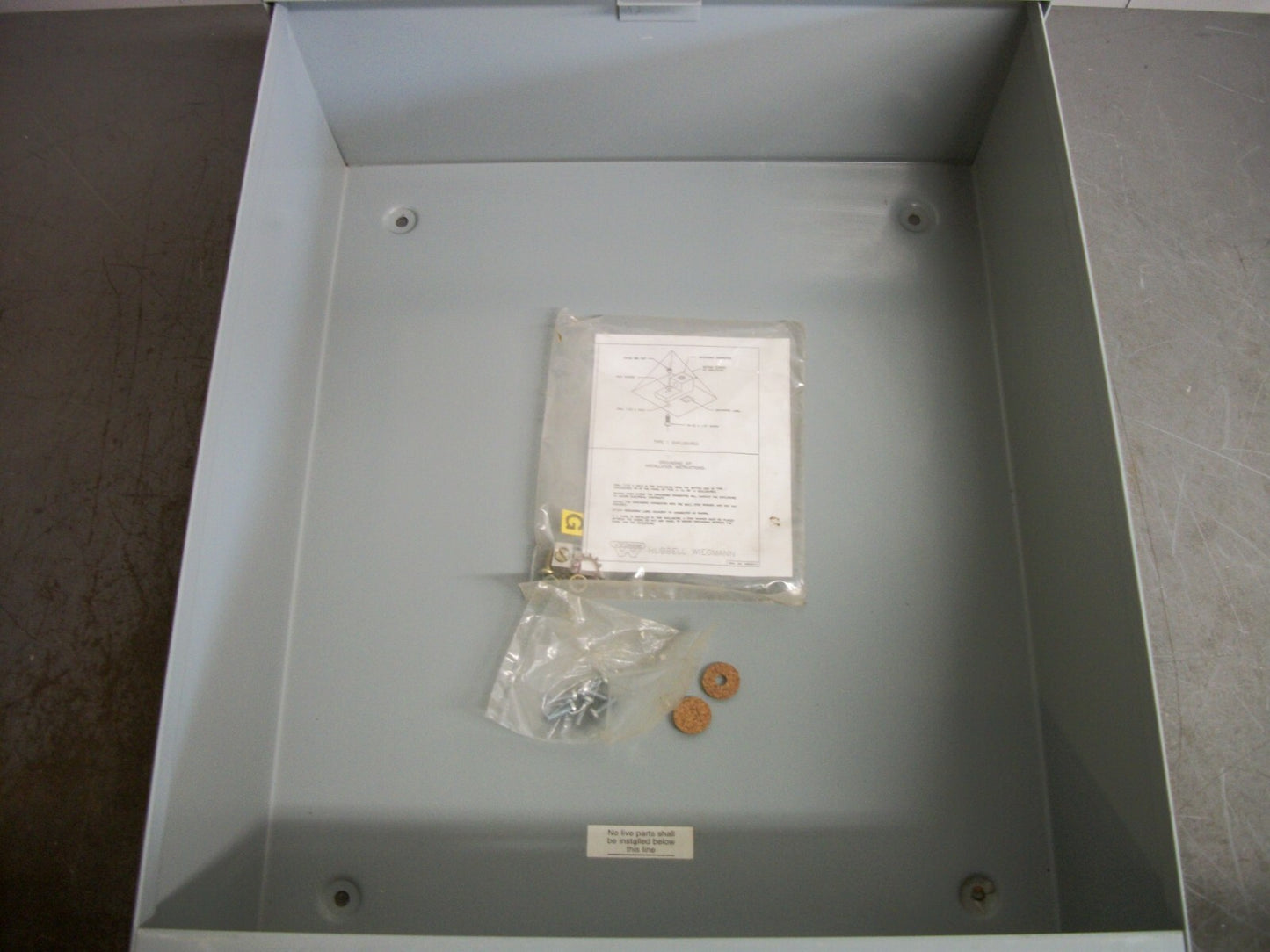 HUBBELL WIEGMANN 18X15X6 ENCLOSURE NOB