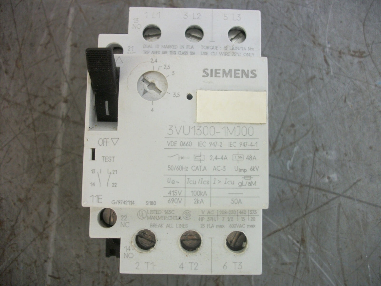 SIEMENS MOTOR PROTECTOR CIRCUIT BREAKER 3VU1300-1MJ00 2.4-4AMP