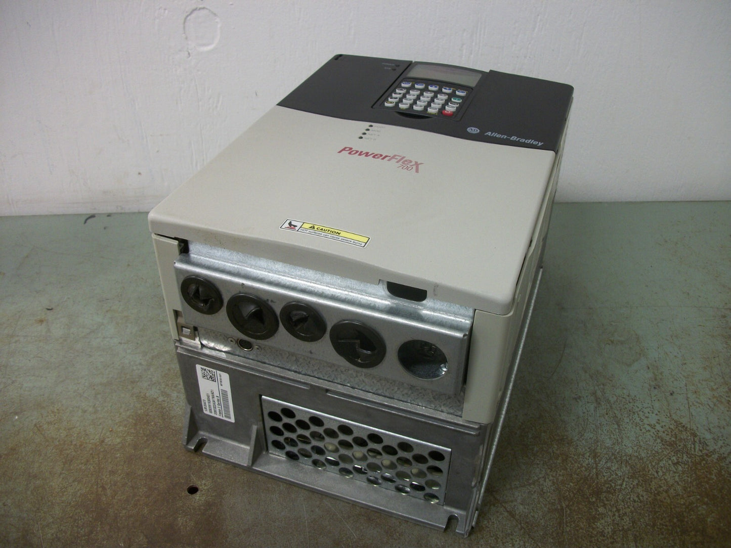 ALLEN-BRADLEY POWERFLEX 700 20HP AC DRIVE 20BE022A3AYNAND1 600VOLT 3PH 22AMP