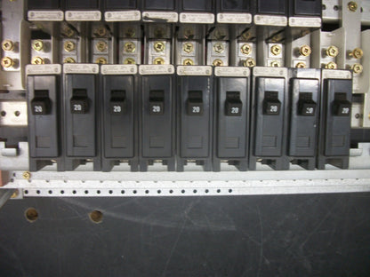 CUTLER-HAMMER PANELBOARD INTERIOR DK2400W 400AMP 240VOLT 1PH W/400A MAIN