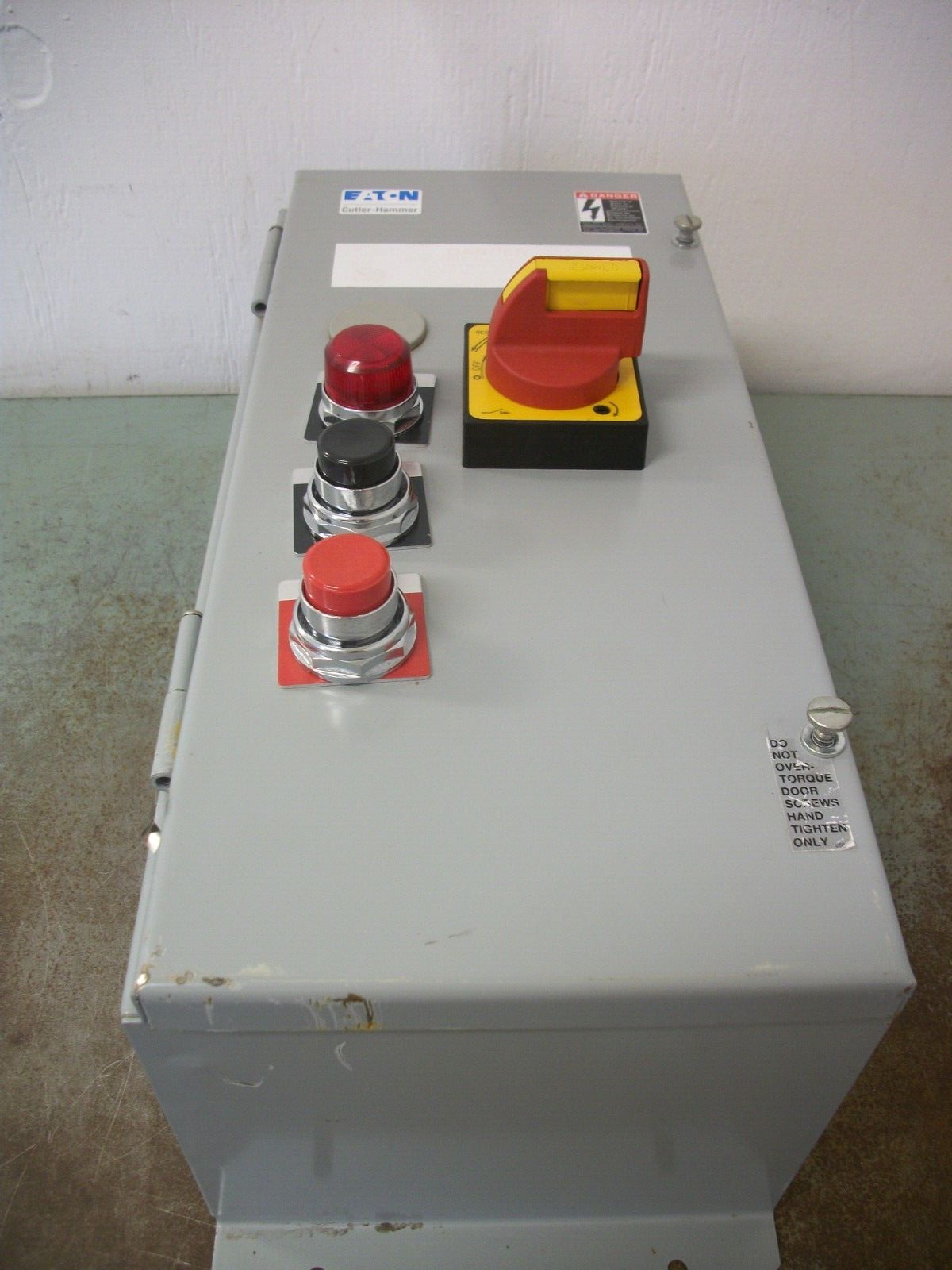 CUTLER-HAMMER ENCL CONTACTOR TYPE 12 XTCE012B10 120VCOIL 3PH 600V 10HP NOB