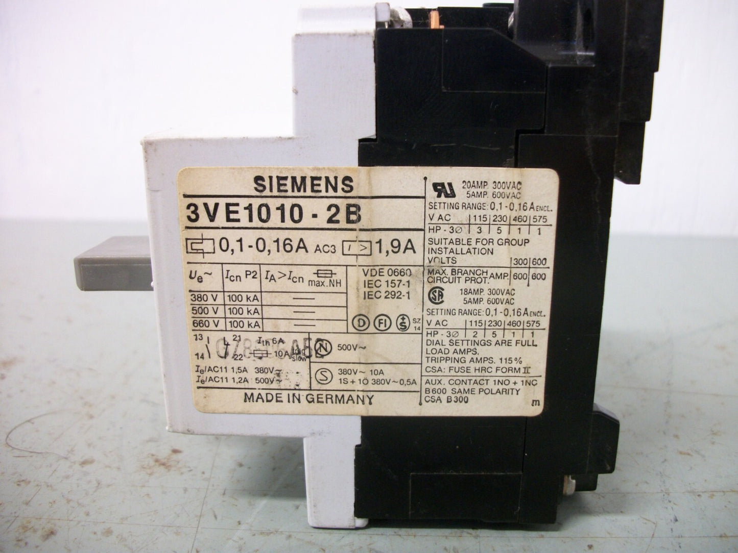 SIEMENS MOTOR CIRCUIT BREAKER 3VE1010-2B 0.1-0.16AMP