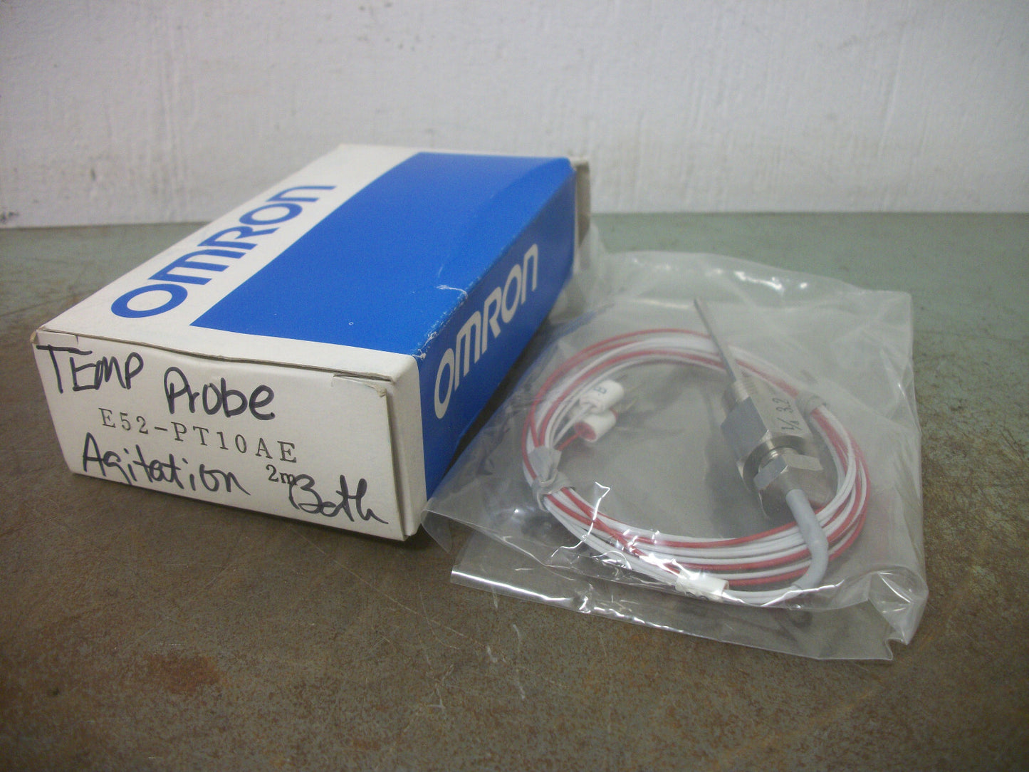 OMRON TEMPERATURE THERMOCOUPLE SENSOR E52-PT10AE NIB