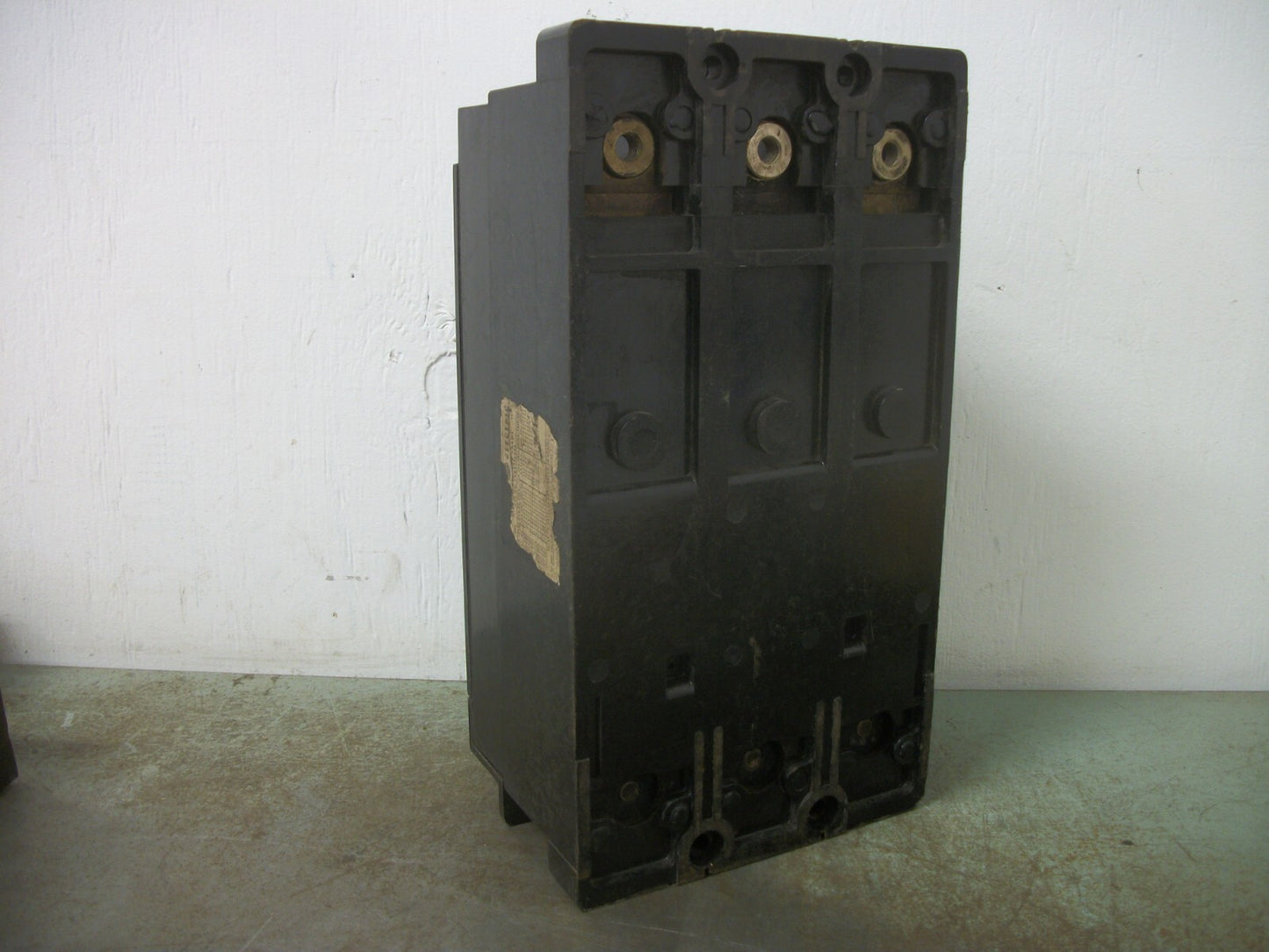 GE TKM CIRCUIT BREAKER TKM836F000 800AMP 600VOLT 3POLE W/800A TRIP