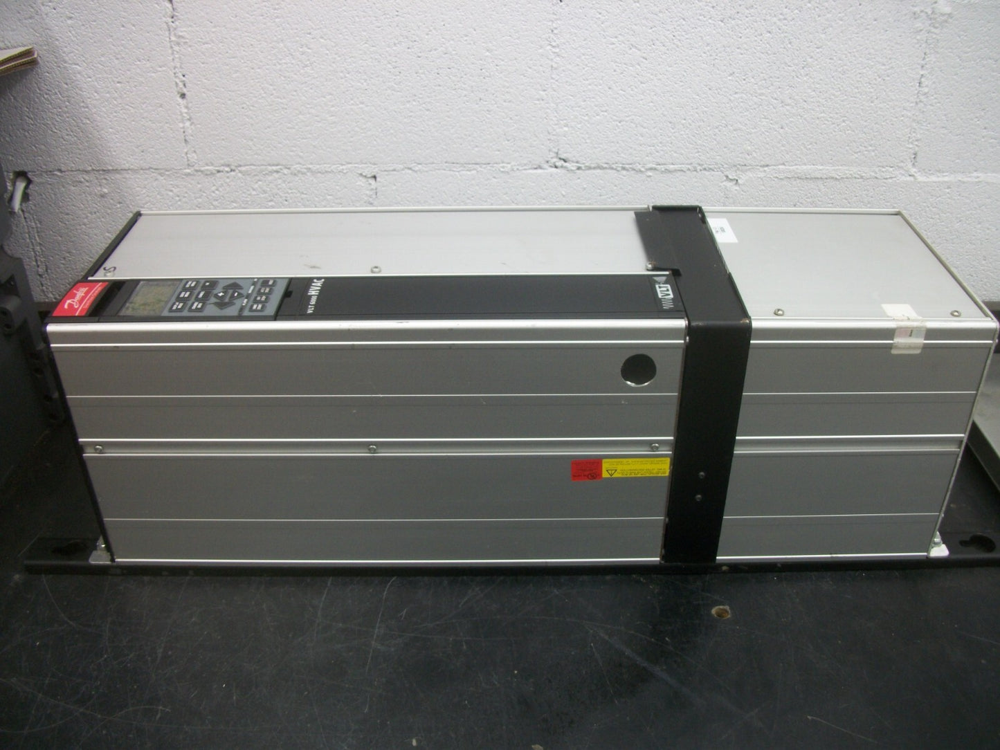 DANFOSS VLT 6000 VLT 6027 25HP HVAC AC DRIVE GT4CN1STR0DLF00A00C0 460VOLT 34AMP