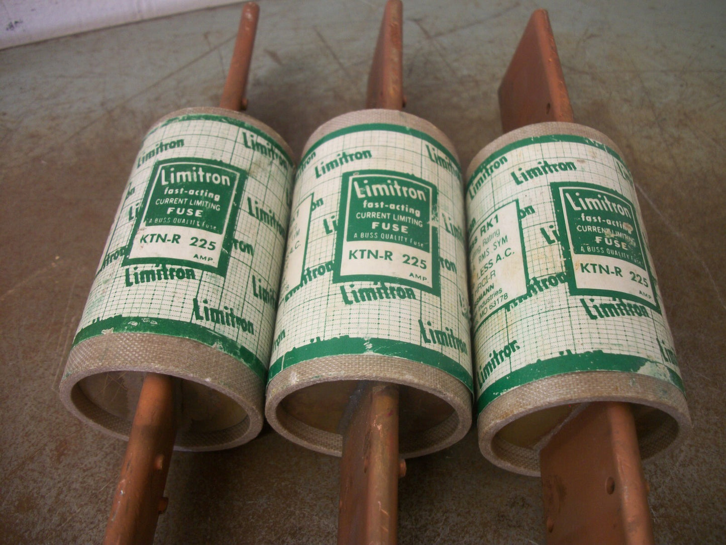 BUSSMANN LOT OF 3 LIMITRON FUSES KTN-R-225 225AMP 600VOLT