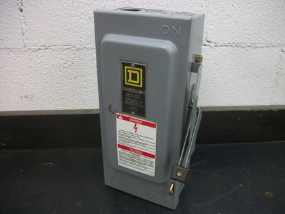 SQUARE D DISCONNECT TYPE 1 H361 30AMP 600VOLT 3POLE FUSIBLE OLD