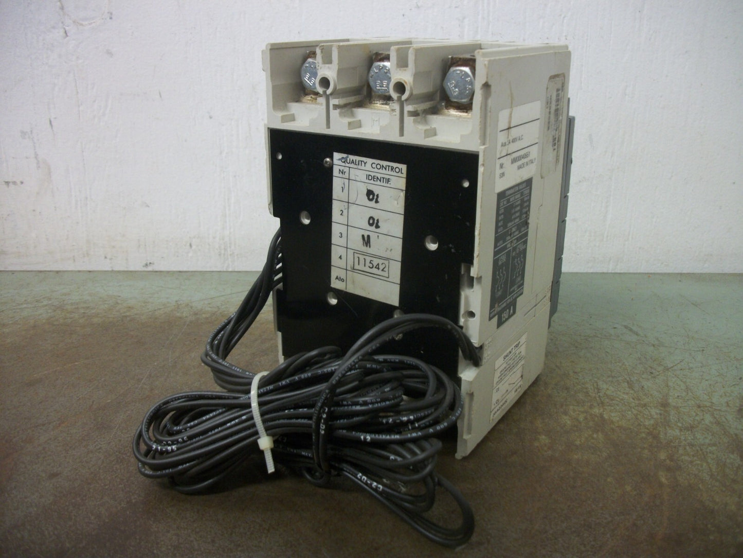 ABB SACE S3 S3N CIRCUIT BREAKER 150AMP 600VOLT 3POLE SHUNT AUX NOB