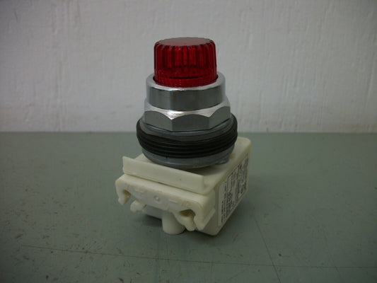 SQUARE D RED ILLUMINATED MOMENTARY PUSHBUTTON 9001KM35LR 24-28VOLT