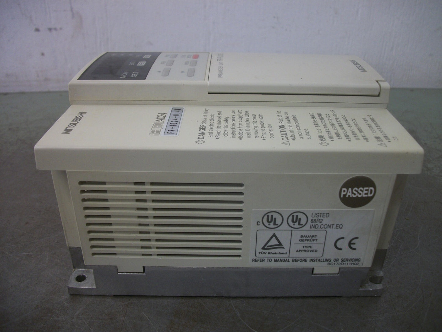 MITSUBISHI FREQROL-A024 0.4KW INVERTER DRIVE FR-A024-0.4K 230VOLT 3PH 3AMP