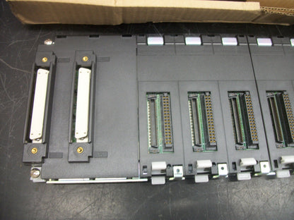 OMRON 10-SLOT PLC BASE UNIT CS1W-BI103 NIB