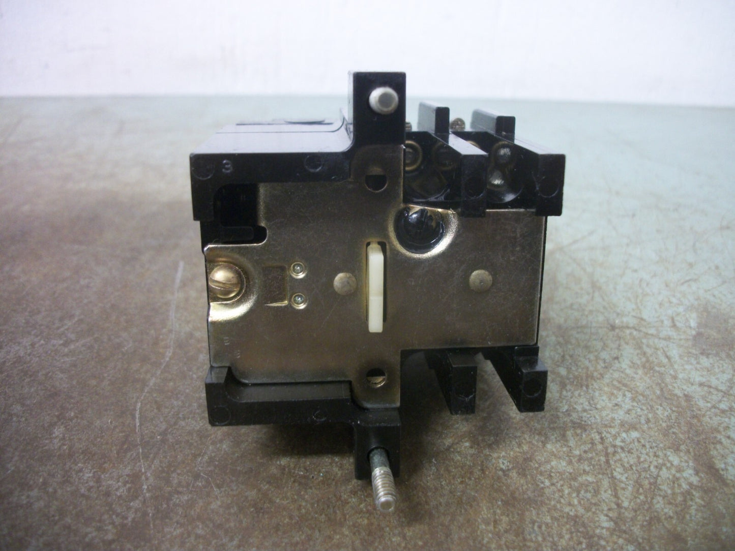 ALLEN-BRADLEY AC CONTROL RELAY PNEUMATIC TIMING UNIT 700-NT SERIES C *CHIPPED*