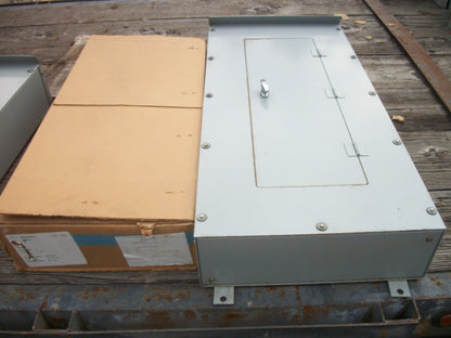 CUTLER-HAMMER PRL1A PANELBOARD W/INTERIOR LWPQ2042 200A 120/240V 1PH 200A MA NEW