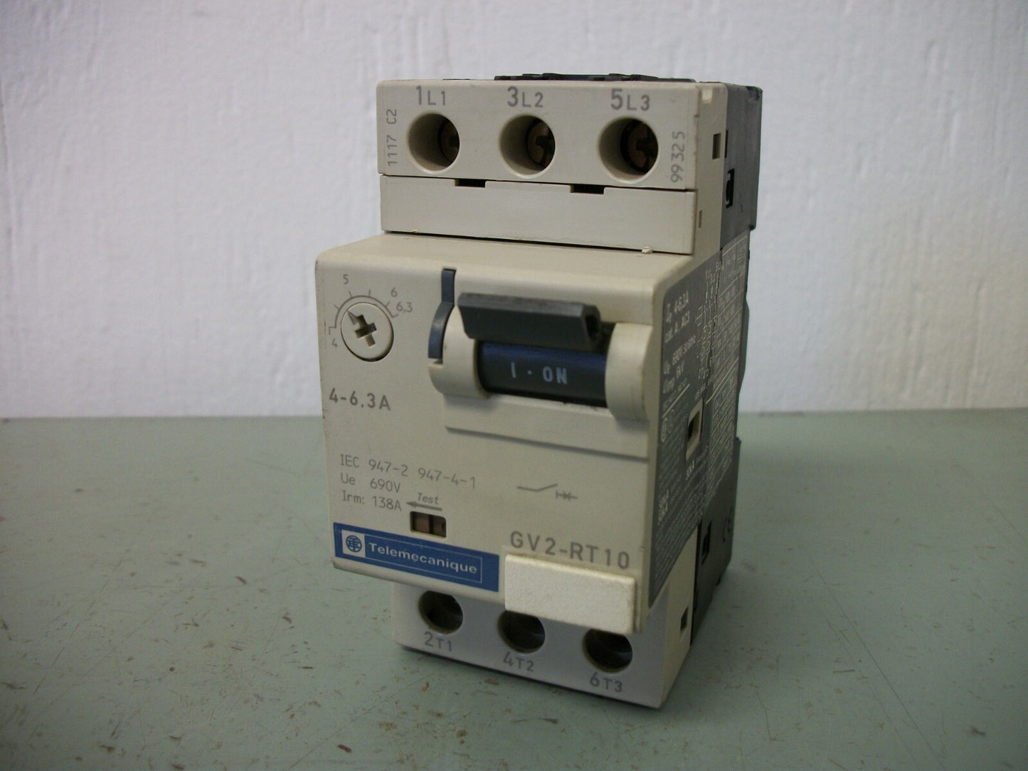 TELEMECANIQUE MOTOR CIRCUIT BREAKER GV2RT10 4-6.3AMP