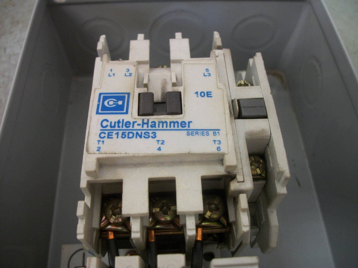 CUTLER-HAMMER ENCL MOTOR STARTER CE15DNS3 18AMP 120VCOIL 3PH 600V 15HP