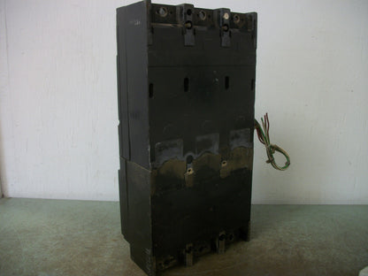 GE TRI-BREAK TB CIRCUIT BREAKER TB43F 400AMP 600VOLT 3POLE W/AUX