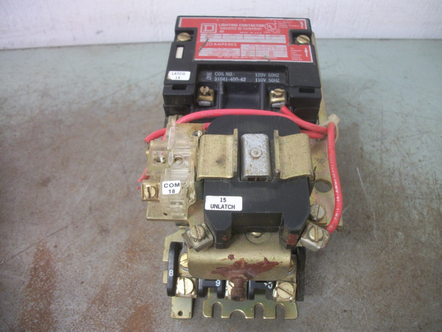 SQUARE D 30AMP 3POLE LIGHTING CONTACTOR 8903SMO11 8903SM011 120VCOIL CHIPPED