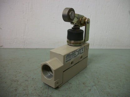 OMRON LIMIT SWITCH ZE-NA2-2S NOB