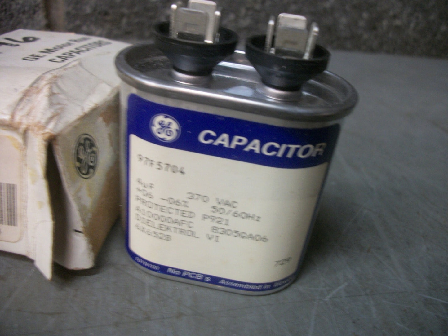 GE 4uF DIELEKTROL CAPACITOR 97F5704 370VAC NIB
