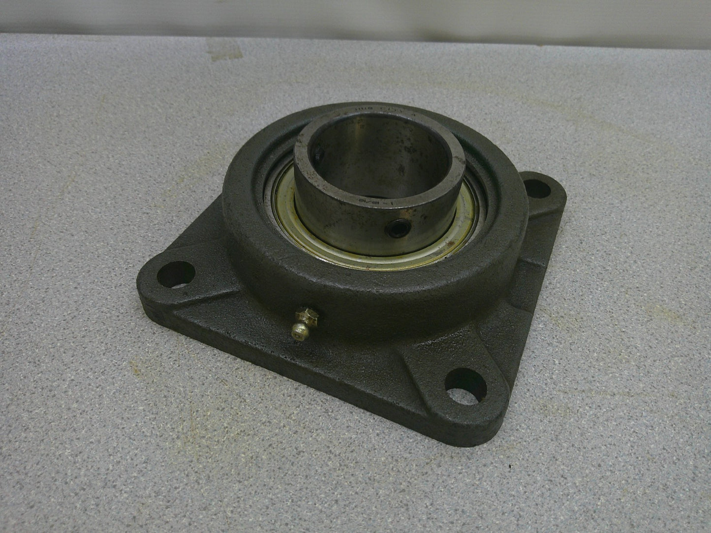 HUB CITY FLANGE PILLOW BLOCK BEARING FB90-4 1-15/16