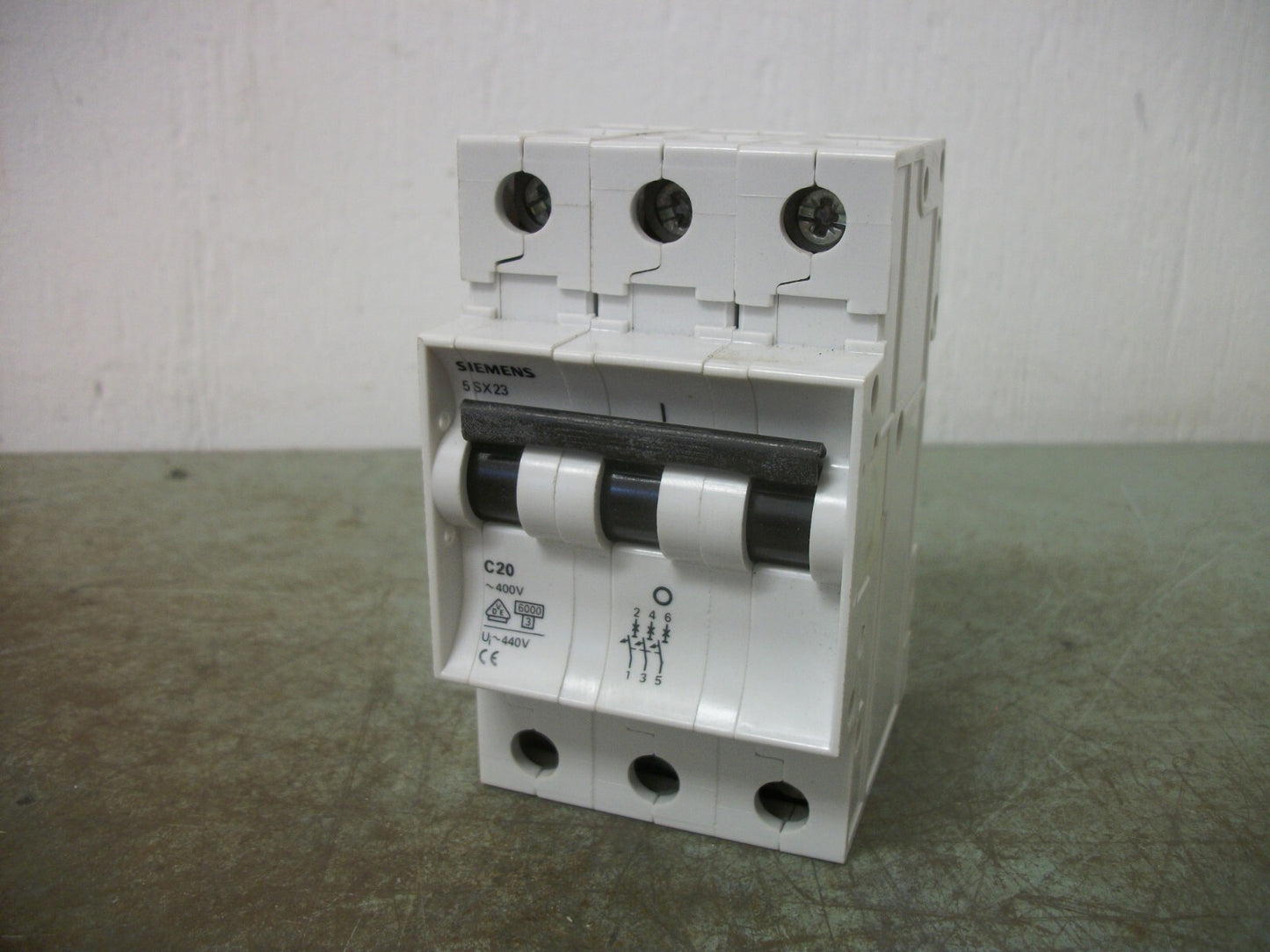 SIEMENS MINI CIRCUIT BREAKER 5SX23C20 20AMP 400VOLT 3POLE