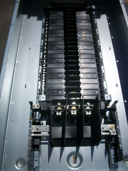 SQUARE D NF LOAD CENTER PANELBOARD 12381360280020001 100AMP 208Y/120VOLT 3PH NOB