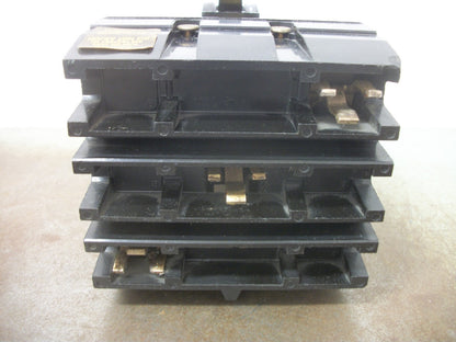 SQUARE D I-LINE FA CIRCUIT BREAKER FA34015 15AMP 480VOLT 3POLE GRAY CHIPPED