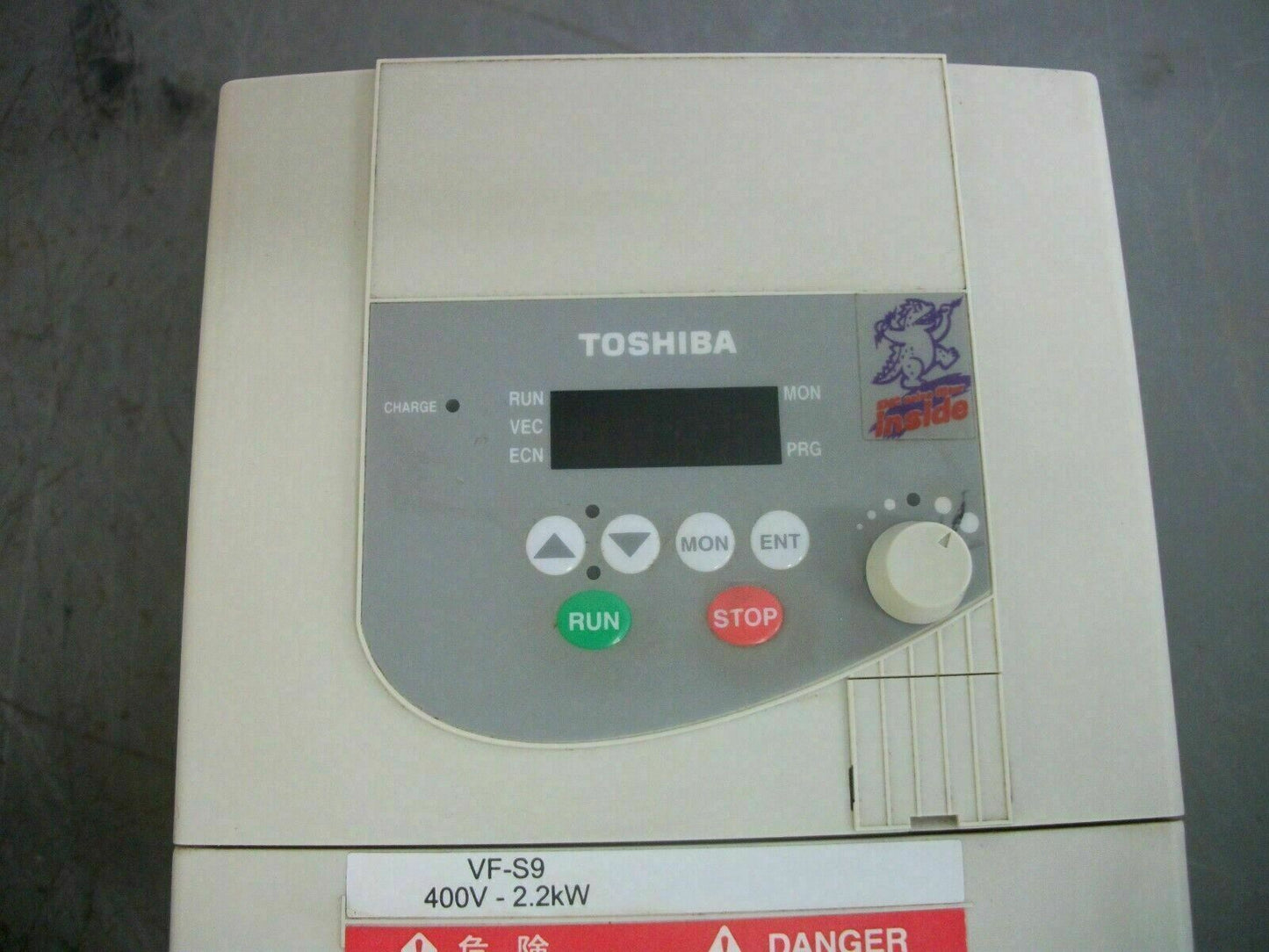 TOSHIBA 3HP TRANSISTOR INVERTER DRIVE VFS9-4022PL-WN 3PH 500VOLT 5.5AMP 4.2KVA