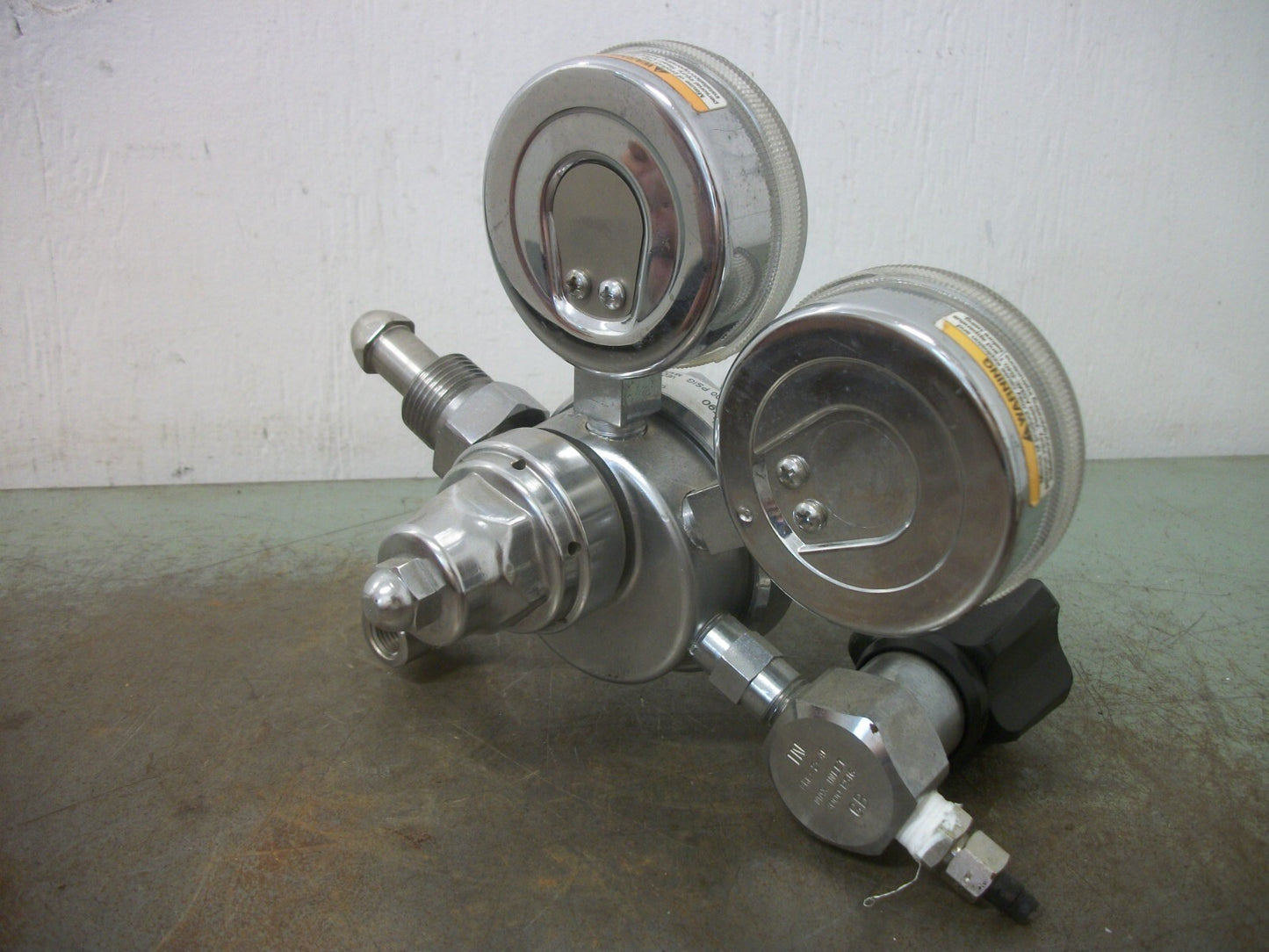 NATIONAL SPECIALTY GASES PNEUMATIC PRESSURE REGULATOR HPT270C-590 3000PSIG