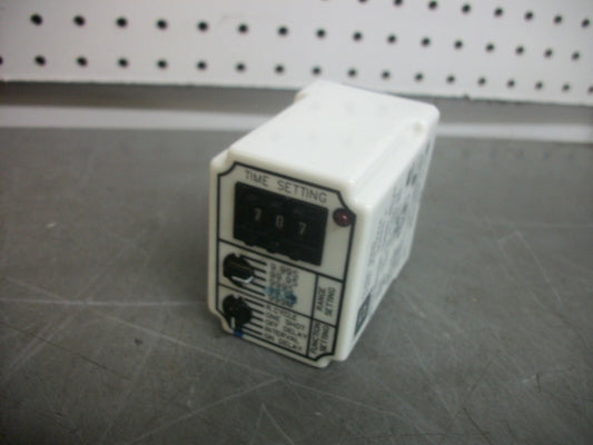SQUARE D MULTIFUNCTION TIMING RELAY 9050JCK70V24 0.05SEC-999MIN 240VOLT