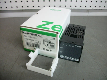 TELEMECANIQUE 48X48mm TEMPERATURE CONTROL RELAY REG48PUN1LHU NIB