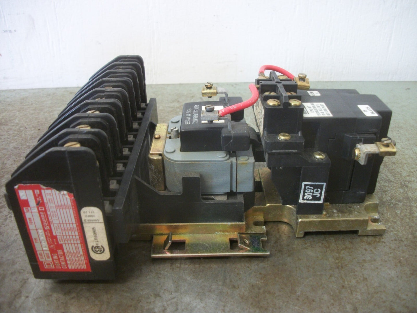 SQUARE D 30AMP 8POLE LIGHTING CONTACTOR 8903LX01200 120VCOIL