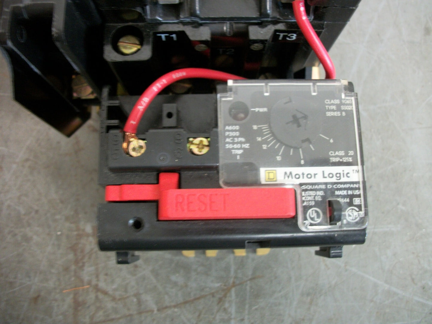 SQUARE D SIZE 0 MOTOR STARTER 8536SBO2H20S 24VCOIL 3PH 600V 5HP W/ML L.N.C.