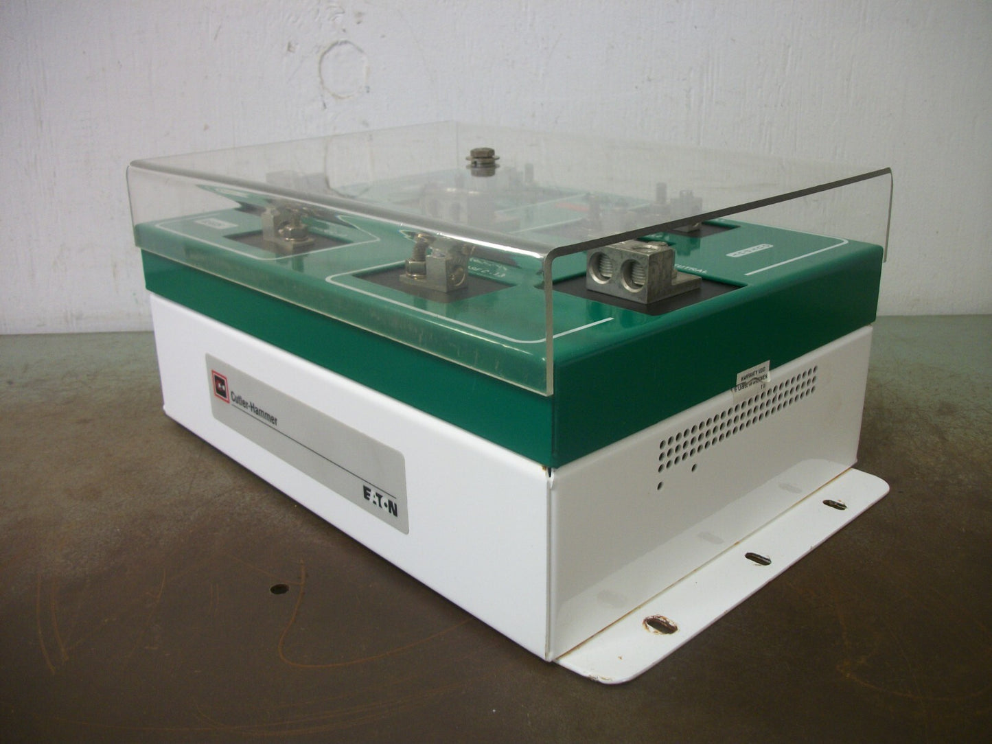 CUTLER-HAMMER 40KA 30AMP TRANSIENT VOLTAGE SURGE SUPPRESSOR AGS+CH480Y030A040KA