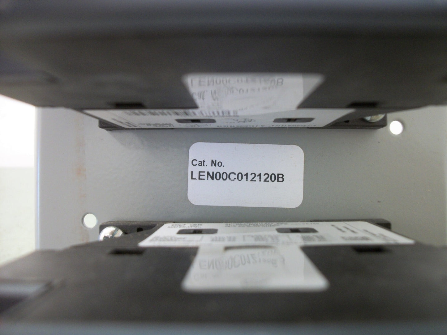 SIEMENS 30AMP LIGHTING CONTACTOR LEN00C012120B 120VCOIL 12POLE NIB