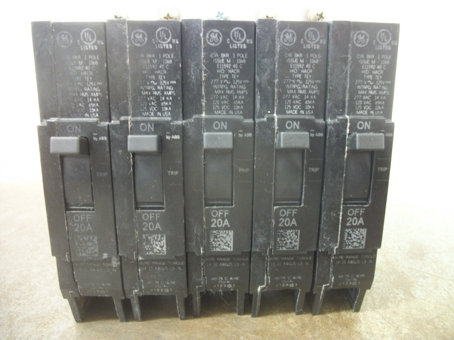GE LOT OF 5 TEY CIRCUIT BREAKERS TEY120 20AMP 277VOLT 1POLE