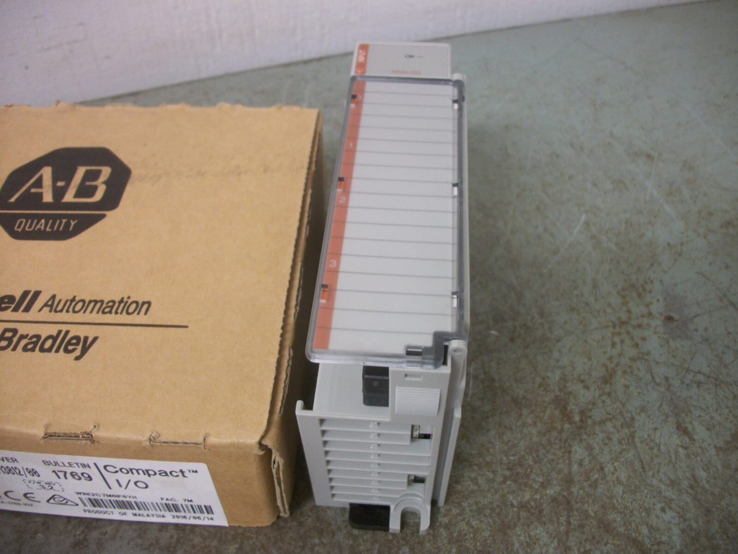 ALLEN-BRADLEY COMPACT I/O 4 CHNL ANALOG CURRENT/VOLT INPUT MODULE 1769-IF4 NIB