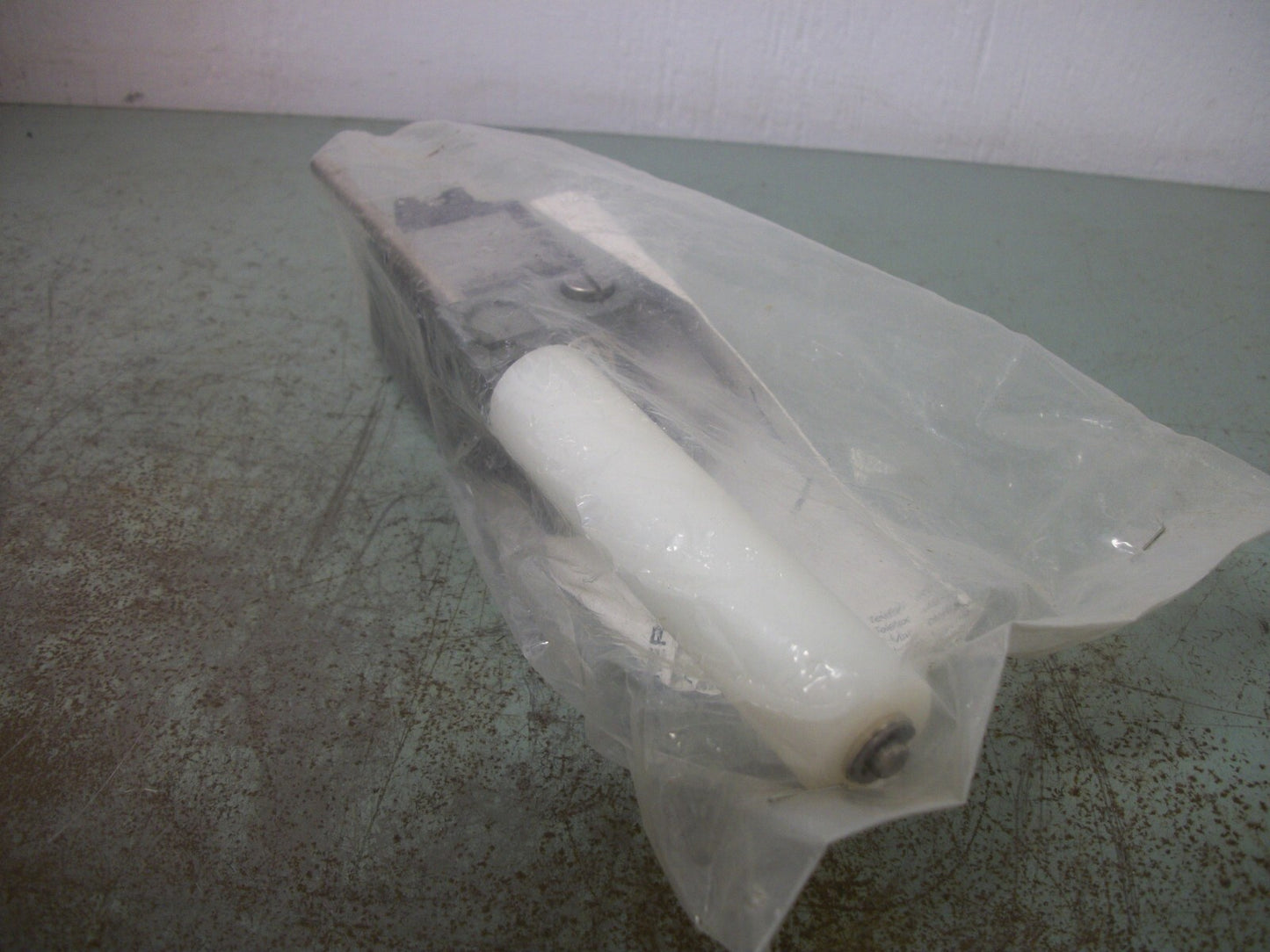 SCHMERSAL BELT ALIGNMENT SWITCH MV10H 330-11Y-1348 NEW