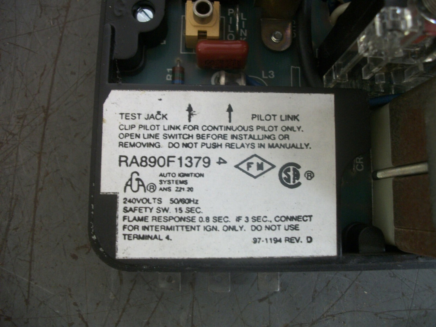 HONEYWELL CAPP/USA FLAME PROTECTION RELAY UNIT RA890F1379