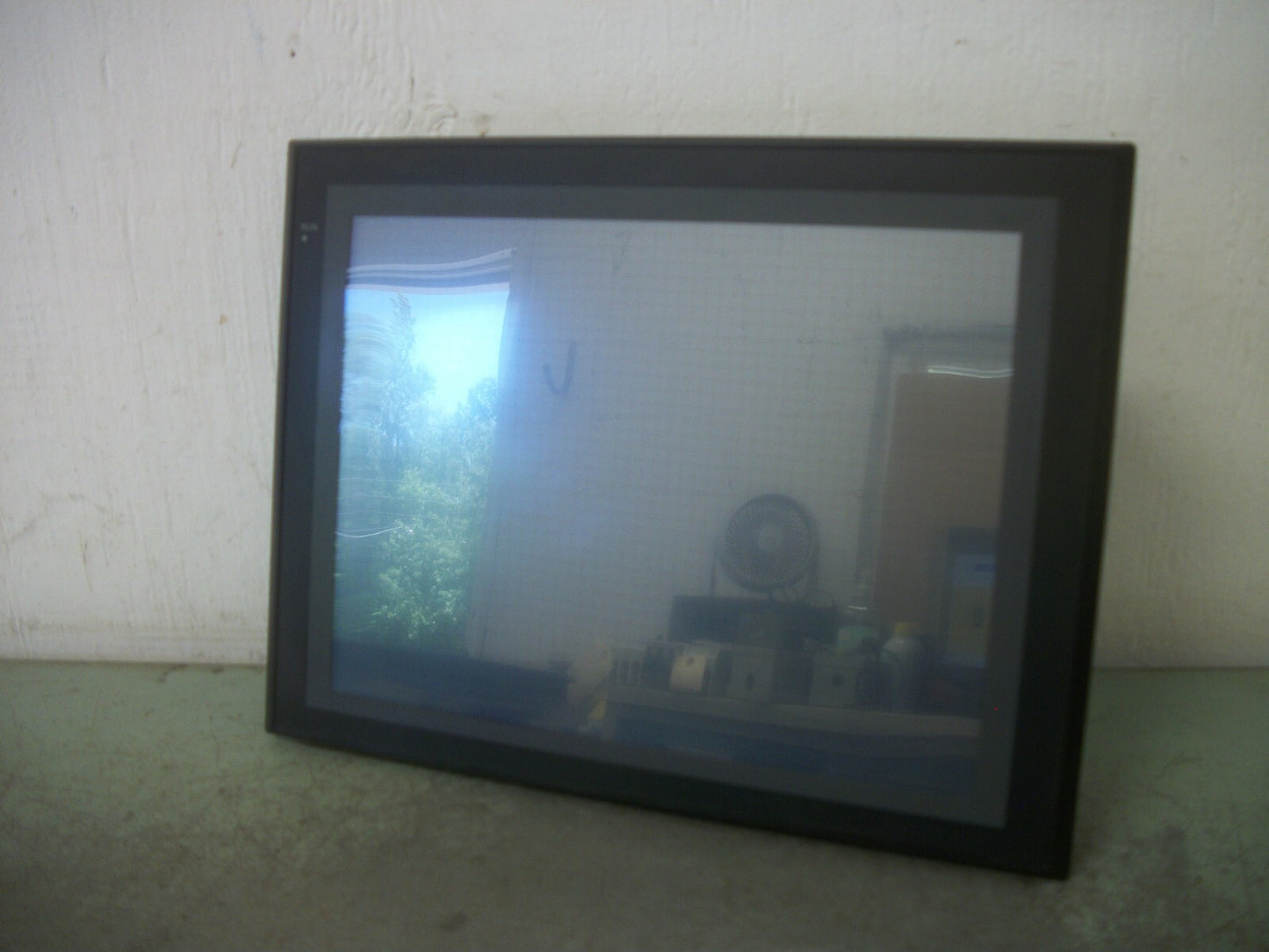 OMRON INTERACTIVE TOUCH SCREEN OPERATOR INTERFACE DISPLAY PANEL NS12-TS01B-V2