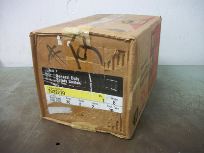 GE DISCONNECT TYPE 3R TG3221R 30AMP 240VOLT 2POLE FUSIBLE NIB